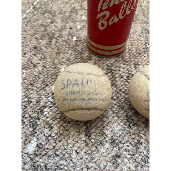 Vintage 1950s Spalding Championship Tennis Ball Tin with Two (2) Tennis Balls - Picture 13 of 16